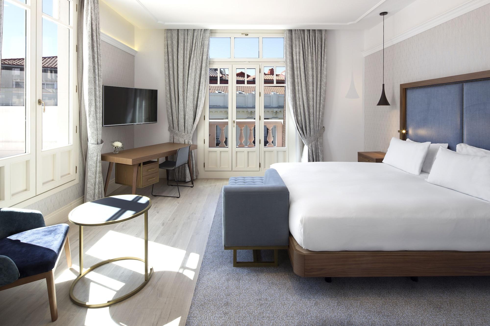 Doubletree By Hilton Madrid-Prado Hotel Exterior photo