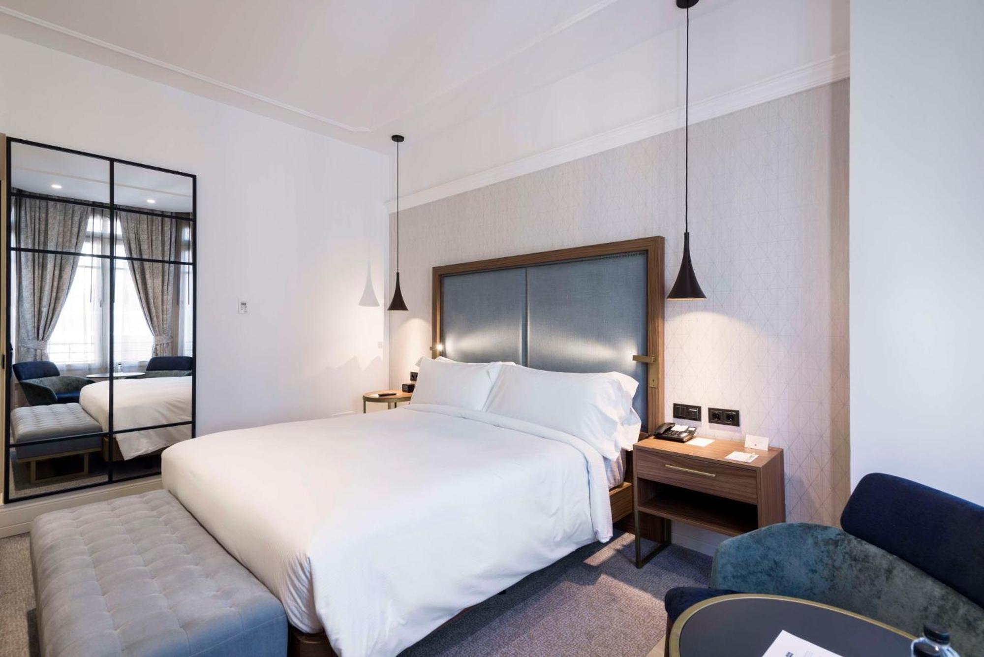 Doubletree By Hilton Madrid-Prado Hotel Exterior photo